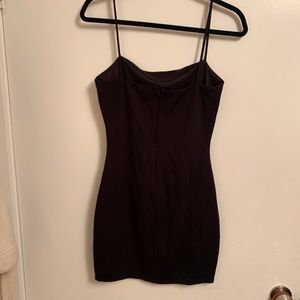 Black bodycon dress